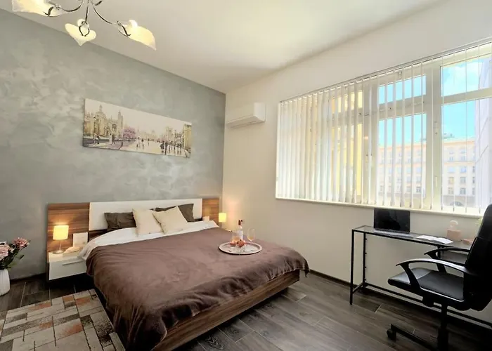 Cozy 2-bedroom Flat In The Very Center Of * Sofie