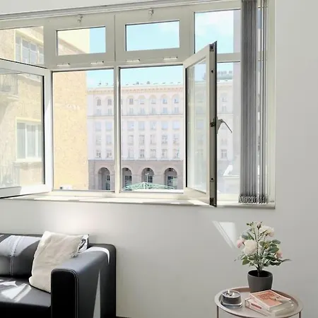 Cozy 2-bedroom Flat In The Very Center Of Lejlighed Sofia