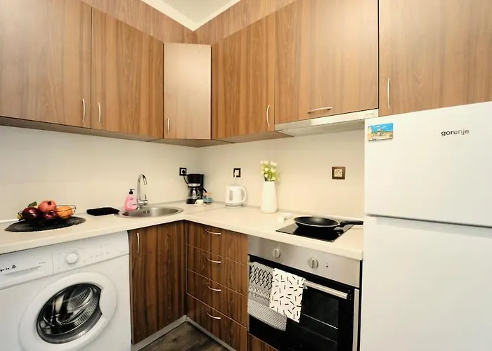 Cozy 2-bedroom Flat In The Very Center Of *